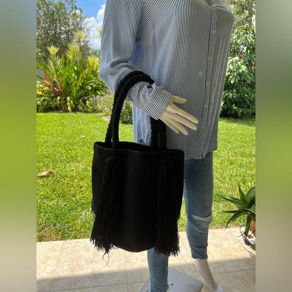- All Black Hand-Knit Top Handle Bag - Large Wayuu Boho Shoulder Bag - Tre… - Picture 2 of 9